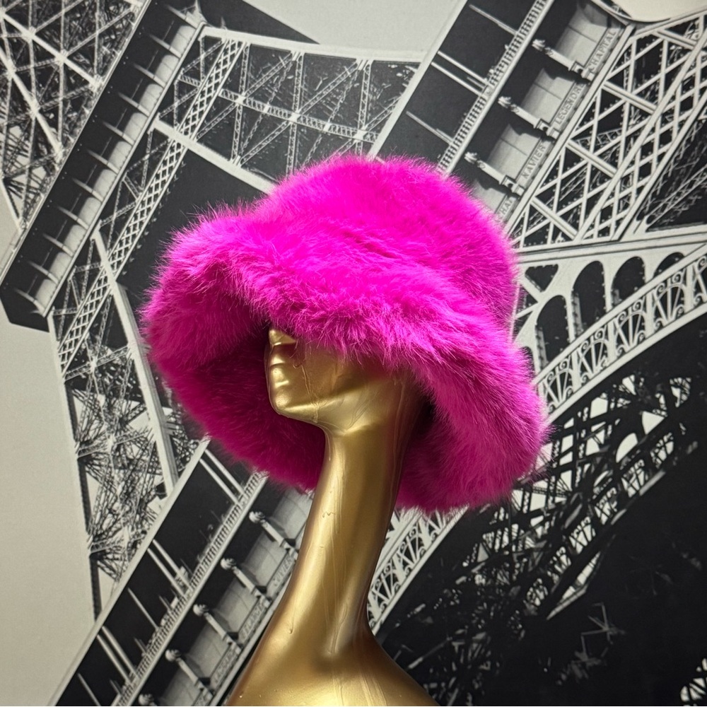 Oversized Longhair Faux Fur Bucket Hat - Picture 1 of 2